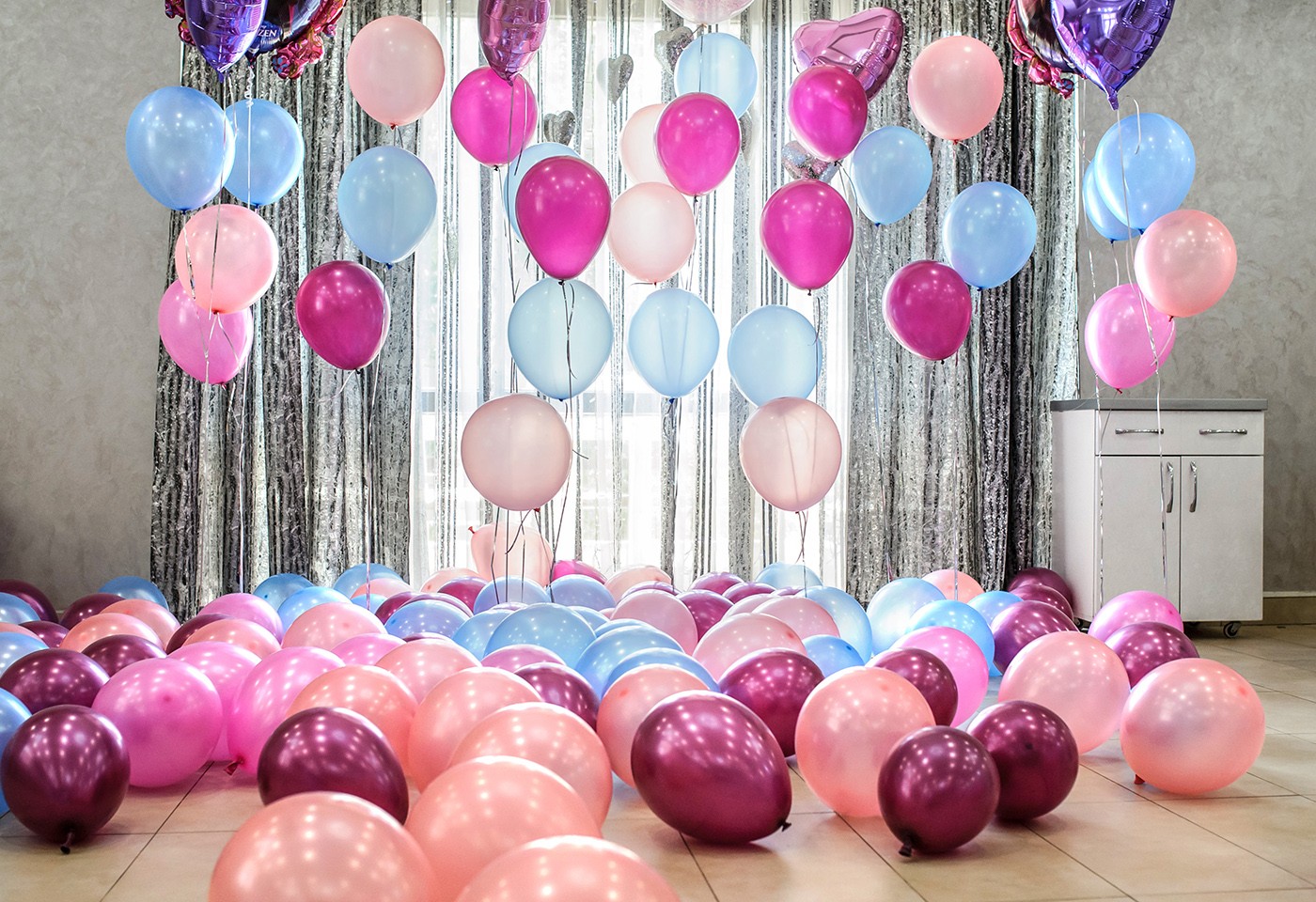 Urodzinowa magia balonów – jak wykorzystać balony w dekoracjach?