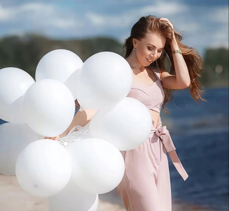 Balony lateksowe białe 20 sztuk Urodziny Chrzest Wesele Ślub Rocznica - obrazek 2