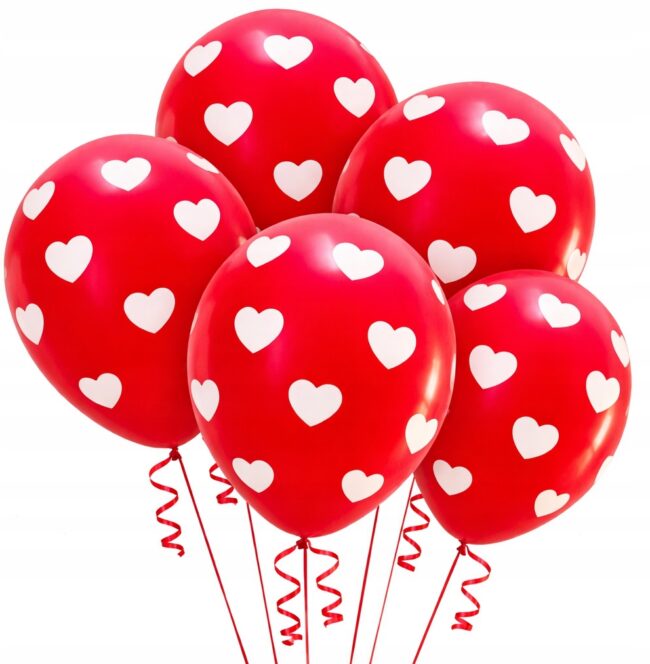 balony czerwone w białe serduszka